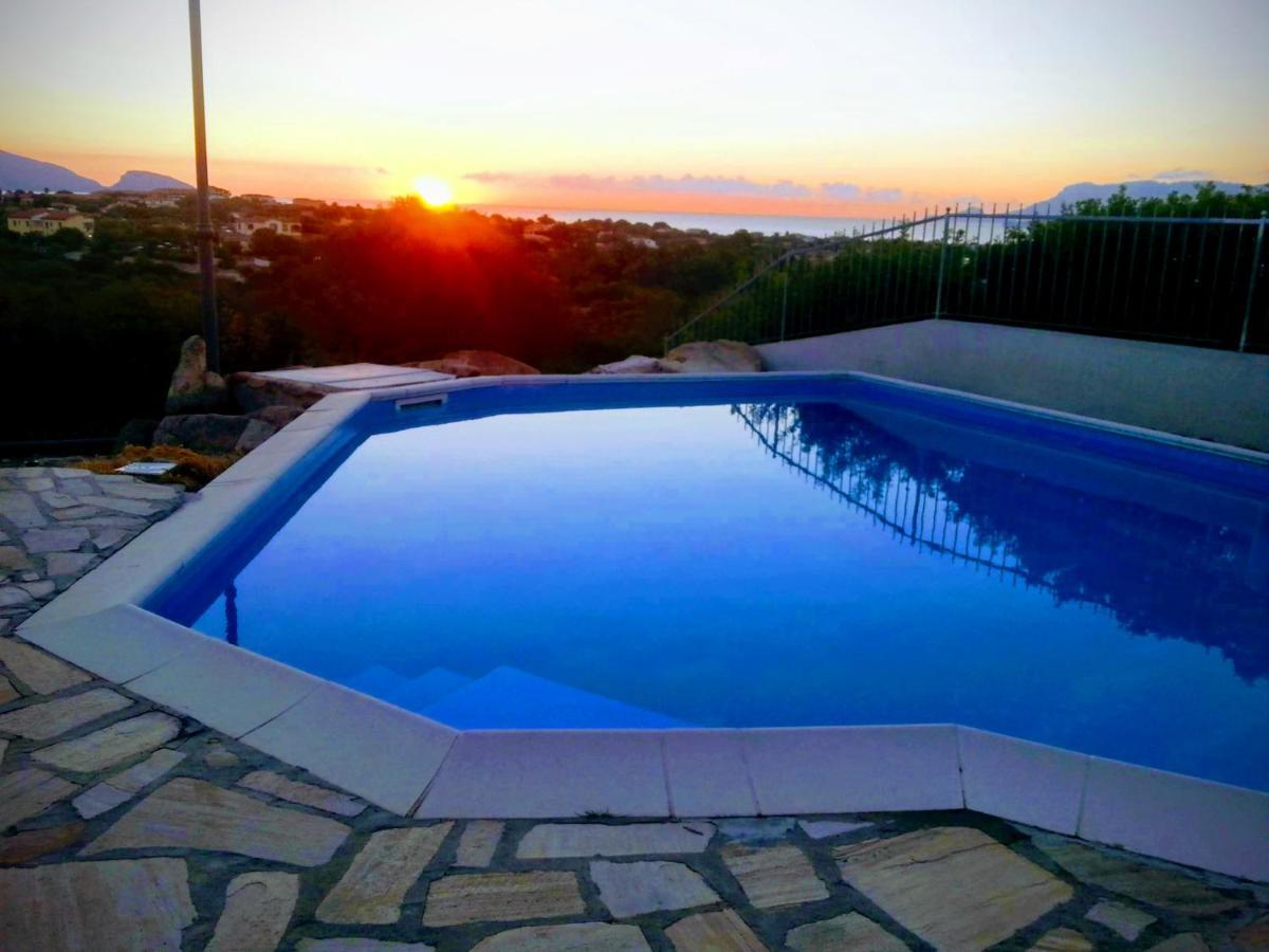 올비아 Sardegna Casa A 250 Metri Dal Mare Con Piscina 아파트 외부 사진
